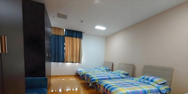 不会唱歌却开演唱会，58岁的郑伊健消费情怀？